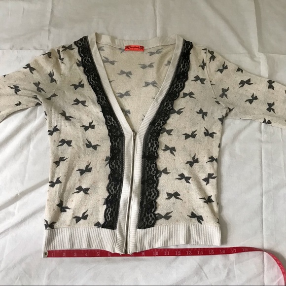 Live to be Spoiled Bow Cardigan - Picture 7 of 8